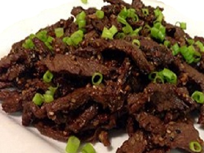 A very tasty twist on simple fried or grilled steak, a delicious simple recipe to make no excuses! Cook and enjoy!